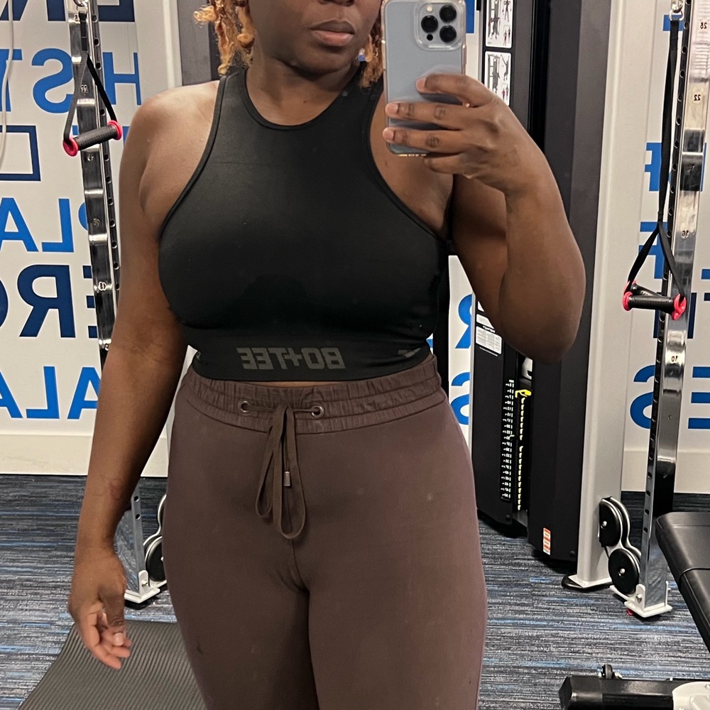 Shaping Sports Bra